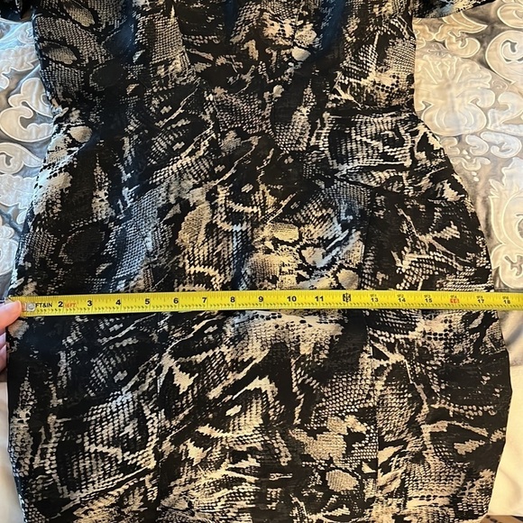 Zac Posen Python-Print Short Sleeve Dress - Picture 11 of 16